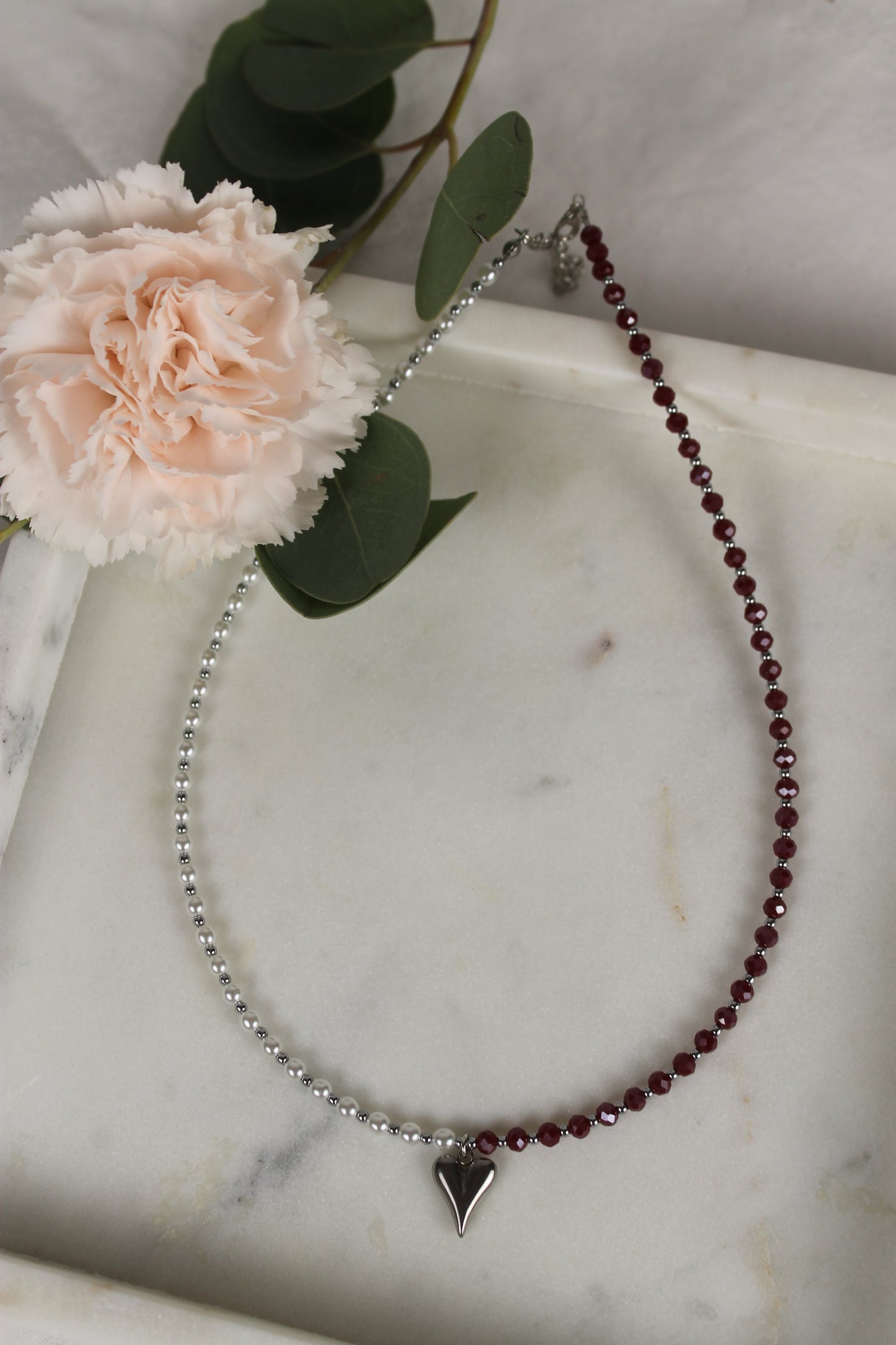 Weiß-Rote Perlenkette Clea