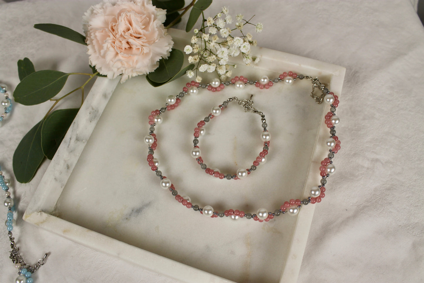 Florale Perlenkette Alura